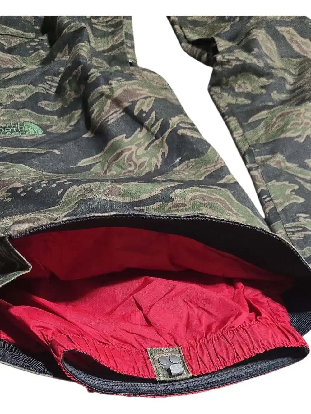 The North Face Tiger Stripe Camo Snow Pants Men's Size M